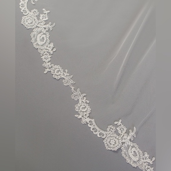 Bel Aire Bridal Veil V7391 Lace Knee Length NWT